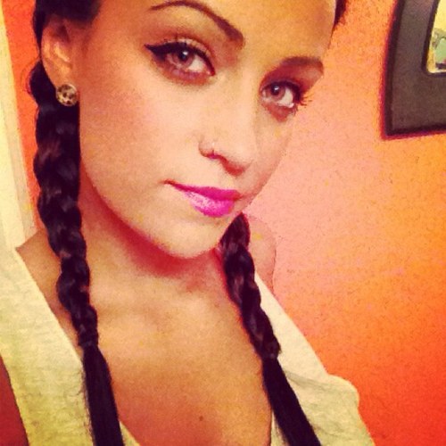 Lynzieeee's profile picture. Tryin' to find a balance.