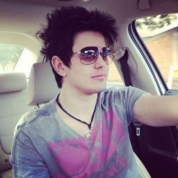 FC Dedicado ao cantor @GabrielGava_ since:15/05/12
dona:@Lineperesreal