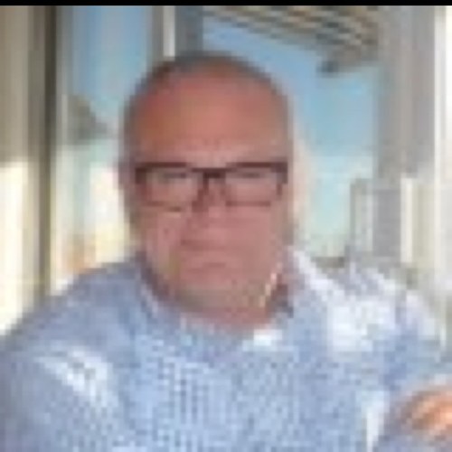 peersum's profile picture. 