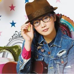 ♥ YUI ♥ 2NE1 ♥