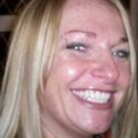 Karen Lowe (@charlietits) 's Twitter Profile