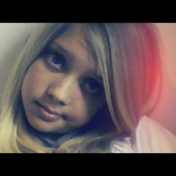 te considero a minha irmanzinha mais nova, te amo madu vou cuidar sempre de você vou te ajudar sempre PROMETO  TE AMO IRMÃ ♥ p; @coisinha___fofa