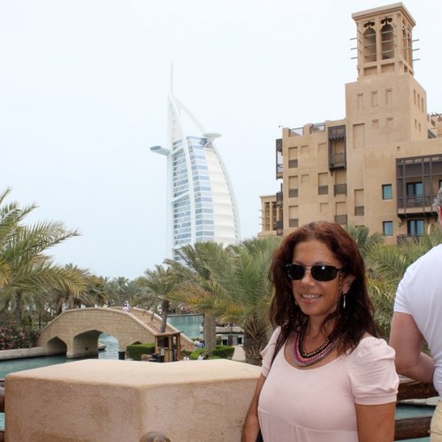 sariparada's profile picture. 