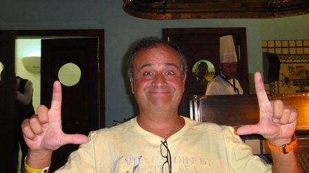 Il vero Castell que junto con Faber hacen que el golf sea un juego divertido, y si sos malo te la pasas garpando los chegusanes a los rivales