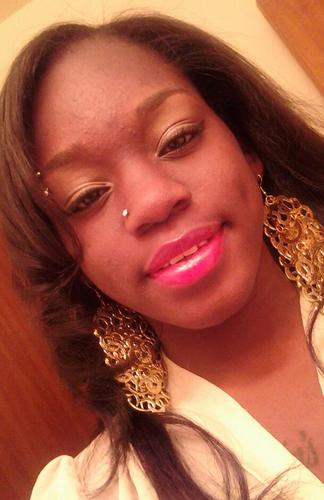 I amm veryy misunderstoodd . In a relationshipp thatt imm inn lovee withh . Focusingg onn school andd gettingg diss paper . Truely blessedd .