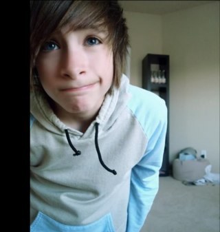 RunTheWorld143's profile picture. 14 years old at Marion Highschool #teamsingle follow back! ;)
Baseball, basketball, and looking for my princess.