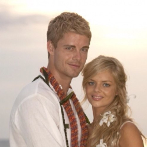 HisIndigo's profile picture. I might bite you. 18. I'm in love with my husband Romeo, and we have a lovely baby girl called Stephanie together. {Married to @RuthlessChief 18+ SV}