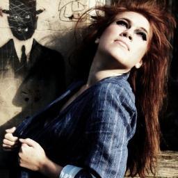 AshleyMoulder's profile picture. Fashion Marcomms student desperateo por an internship. Will do anything.... within the law. 
Unless you pay for my travel :)