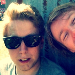 sandeur's profile picture. Beetje-bioloog &amp; cultuuromnivoor #cultuurmetsandeur 
Onderzocht duiven, nu programmamaker @omroepNTR &amp; regisseur MUST & eindredacteur Wat Je Niet Leert