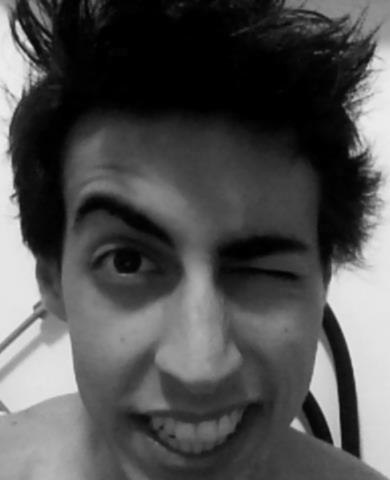 Ele nem imagina que o seu abraço, iria se tornar o sonho de alguém. Dedicado ao: @GuMunhoz Dona: @KatGerlach       19/9