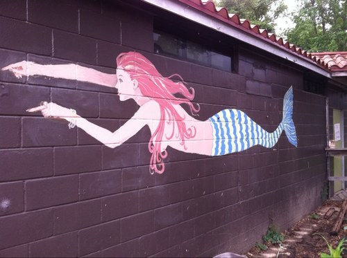 RobannePalmer's profile picture. Glass artist, aspiring writer, music lover, political junkie, former mermaid~