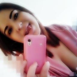 Não ligo que me olhem da cabeça aos pés..porque nunca farão minha cabeça e nunca chegarão aos meus pés