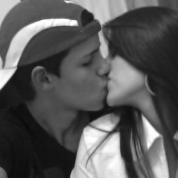 Em um relacionamento serio com s2 : @_rennanfs
