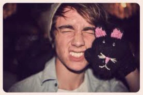 This is a fan account 4 our 1 and only Bacon Boii, Lakyn Heperi!!