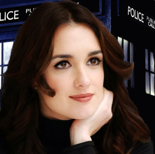 Osirian/Human Queen of al•X•android. Descendant of Horus & Cleopatra. Married but separated from @TenthDoctor, Mother to @XanderWS  (OC char-DW RP)