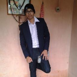 Um jovem nerd tentando seguir carreira.