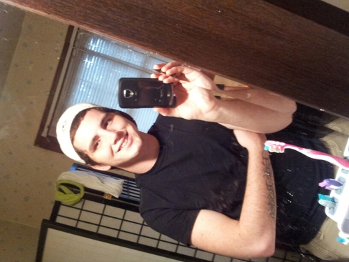 Im 19 years old I live in Panama City, Florida.