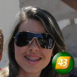Aaah, Eu amo você Teus segredos, Vou aprender a decifrar Teus desejos, Me ensina a realizar Eu te estudo, Te admiro, te espero Será que um dia vai me amar?