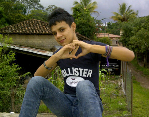 Soy muy alegre y me gusta divertirme!! ;)