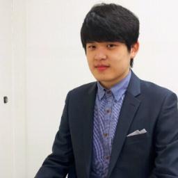 한국외국어대학교에서 독일어 전공 /  서울특별시 거주, 부산광역시 출신 / 샌프란시스코 자이언츠, 롯데 자이언츠, 바이에른 뮌헨, 부산KT 응원 /  외국인이나 한국인 친구 모두 환영 / 글로벌 마인드 함양 /  모르는 많은 사람들과 소통원함 / 맞팔환영 /