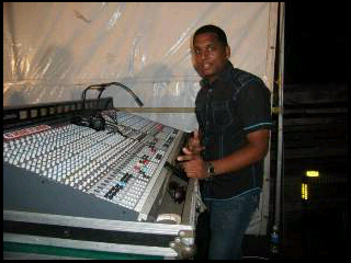 Have a love an passionate about the world of music, music is life that's why our hearts have beats ,BB pin26ED1BAF