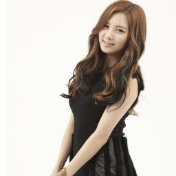 อันยอง^^ ซอฮยอน มักเน่โซนยอซิแดค่ะ ซอยังไม่เข้าใจในเรื่องความรักนะค่ะ หวังว่าเราจะมาทำความรู้จักกันมากกว่านี้นะค่ะ ฟอลมาสิค่ะจะได้รู้ว่าซอเป็นยังไง
