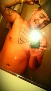 Adam is thee namee and umm yea lol im 20 #Potheaaad from Hell !(: Follow me