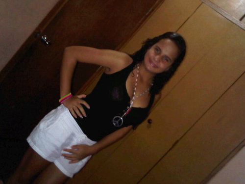 Buuenoo empezandoo soy muy lokaa:$(nooesraroenmii) Meee encannta el CHOCOLATEE*-*! Muueroo x baiilar xD! Amoooo a todas miss bffos(a)! y no puedo vivir sinFB:$