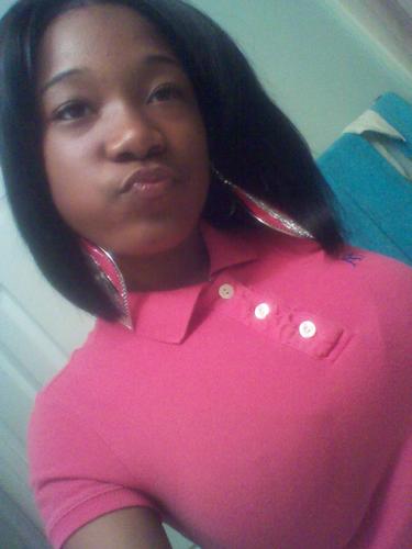 - Bad Bitch w NO ASS *Shrugs* CornBread WasntWorkin ' Love Pasted OVER Me & $$$ Attracted ME ! So , While Your Tweet watching , Rape MY followButton !