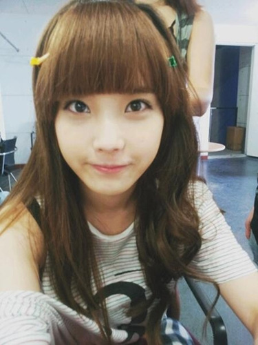 อันยองค่ะ ^0^ ไอยูบอทนี้ขี้เล่นและขี้แกล้งนะค่ะ มามะมาให้ไอยูแกล้ง !! มาทักไอยูกันเยอะๆล่ะ ~*ยิ้มหวานนน* ^________^