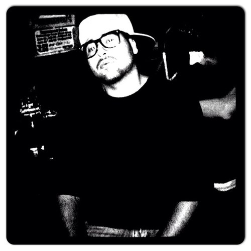 ii 3 Women. but i hate a dumb B*1ch.. Get to Kno Me, it will b da best thing you've done!