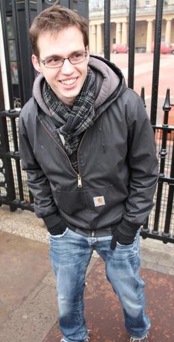 LionelBruchez's profile picture. ETHZ computer science student.
I like football / ski / tennis...