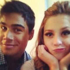 ~*--* Acho que meu ponto fraco sempre vai ser Vocês ! @sophiaabrahao e @micaelborges_