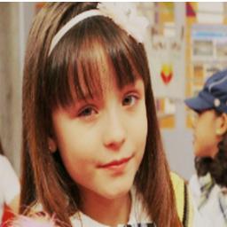 Amo Larissa Manoela , soou fãa número um dela , eu amoo ela de mais , ela é mtt linda , fofa ... Larissa minha princesa ♥  Segue ? Sigo de volta ♥