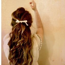 hola,me llamo Valentina,y soy #Belieber Me encanta @justinbieber,@princeroyce,@rihanna y @adele ♥-♥
Es mi gusto y que?
chile♥

(sigueme y te sigod1)