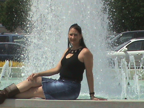 I have a love & passion for life.Photography,the outdoors,modeling, horses,&bartending.I am goin thru divorce.Going for my Dream~ Pro Photographer!