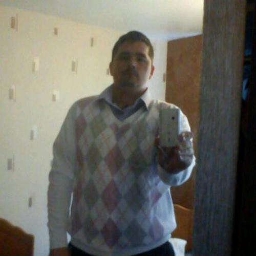 matty_newell's profile picture. in matty am a rollerblader and extreme freerider, i am a self employed dry stone waller,