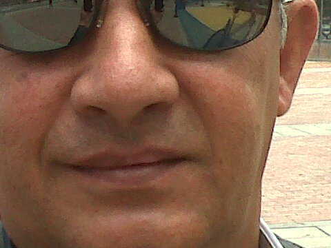 Hombre maduro con mucha experiencia y tabaco, alcohol, sexo y rock and rol, esto es un decir en el ejc