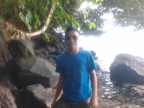 ikhun_ikun's profile picture. 