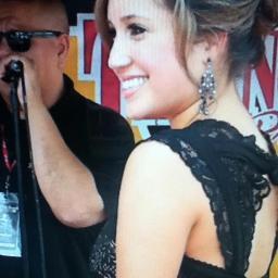I'm just a girl from Austin TX doing her best to follow her dreams! I love my family and my life and more than anything love to sing!