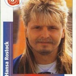 Moi oon Mikko. Tykkään jalkapallosta ja gangsta-rapista. Ja muutenkin urheilusta ja rapista. Satunnaisia raapustuksia @redrum187com.