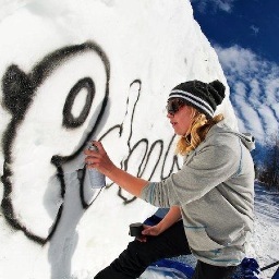 _L_a_n_a17's profile picture. animal lover, fish, snow genie, traveler, and photo enthusiast