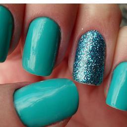 Manicure e pedicure.