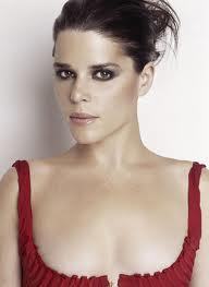 hello there i am neve campbell