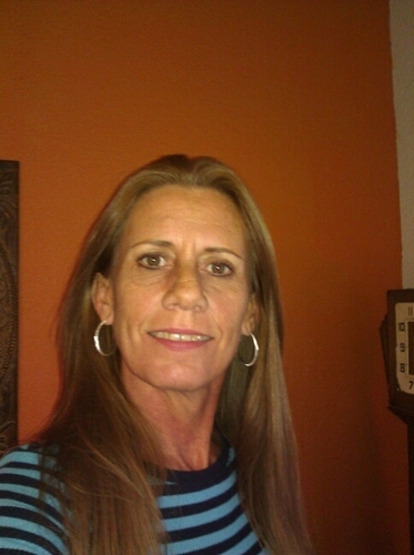 Mother of 2
grandmother of 6
girlfriend of 1 very special man