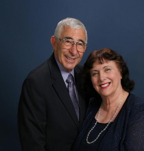 ParadiseCouple's profile picture. We help people to have a financial Plan B without the hype!