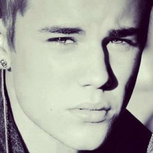 Belieber is my name, fangirling is my game. Haters call me slaggy, cus' they're jealous of my swaggy! follow me i auto follow back :)