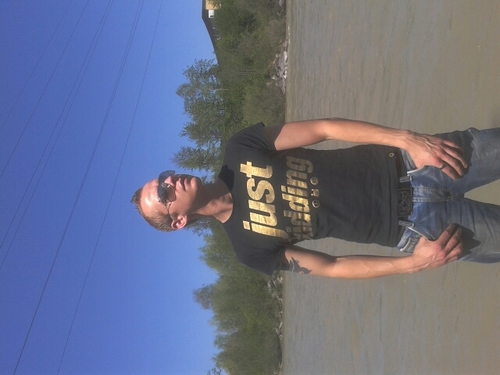 powertool20's profile picture. Wenn jemand was über mich wissen will fragen ;)))))