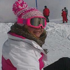 ana_reynaud's profile picture. Ride, friends, Winter _