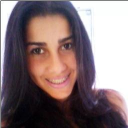 Tourina, 19 Anos, Sonhadora e Realista. Familia e Amigos São Meu Ponto de equilibrio. Chocolate, Música e Internet, Uma Felicidade Minha.  (: